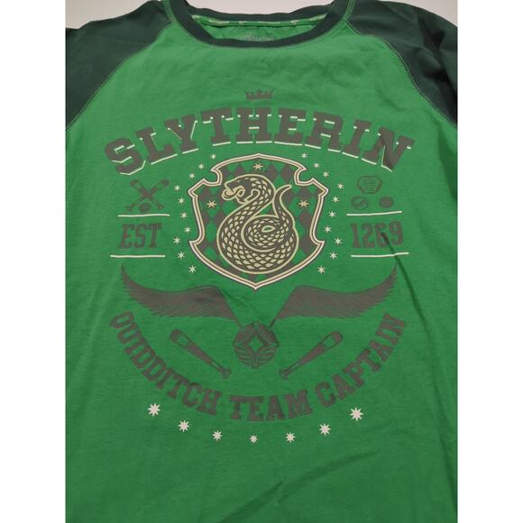 NWT Wizarding World Of Harry Potter Small Green Slytherin Team Captain T-shirt - Picture 2 of 8